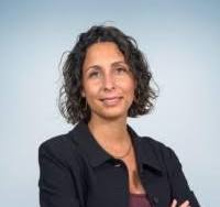 Le visuel est la photo de portrait de Louisa Laidi.